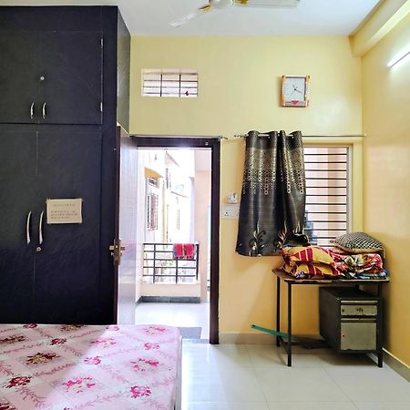 Anand Yatri Grah - Home Stay, Uddzsaín Kültér fotó